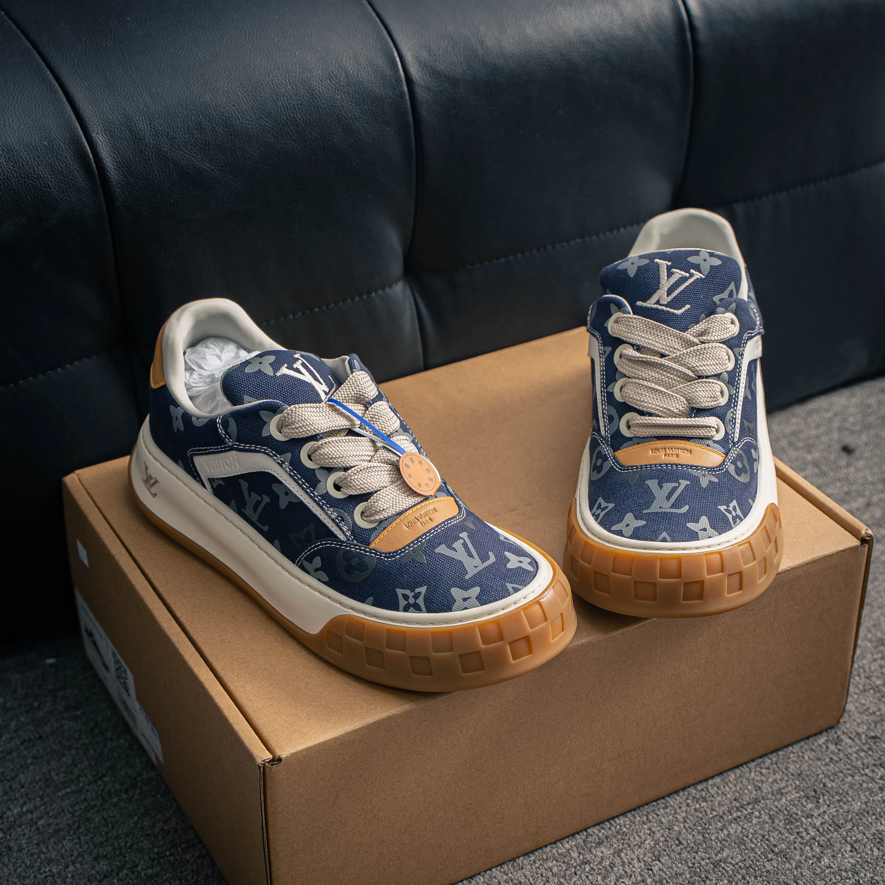 # LV tilted ， Shoes，Sneakers， Shoes，Skate Shoes~~ Sneakers， LV Shoes ， Cushioning TPU Vuitton ，